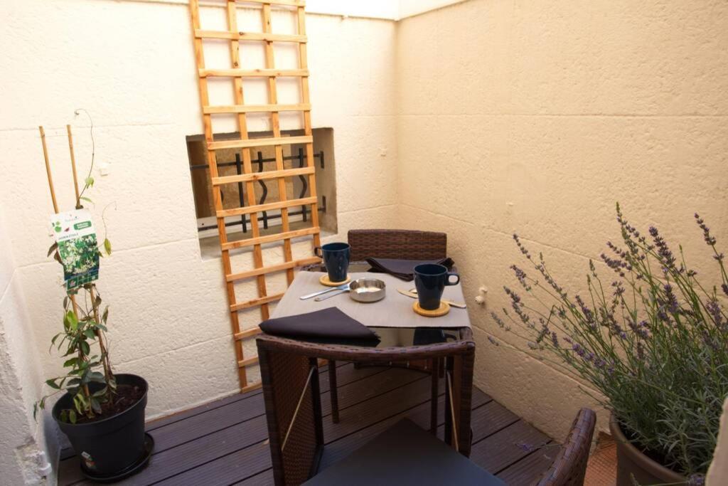 Les Secrets D'Alcove, Nuits Romantiques Avec Spa Aix-en-Provence Exterior photo