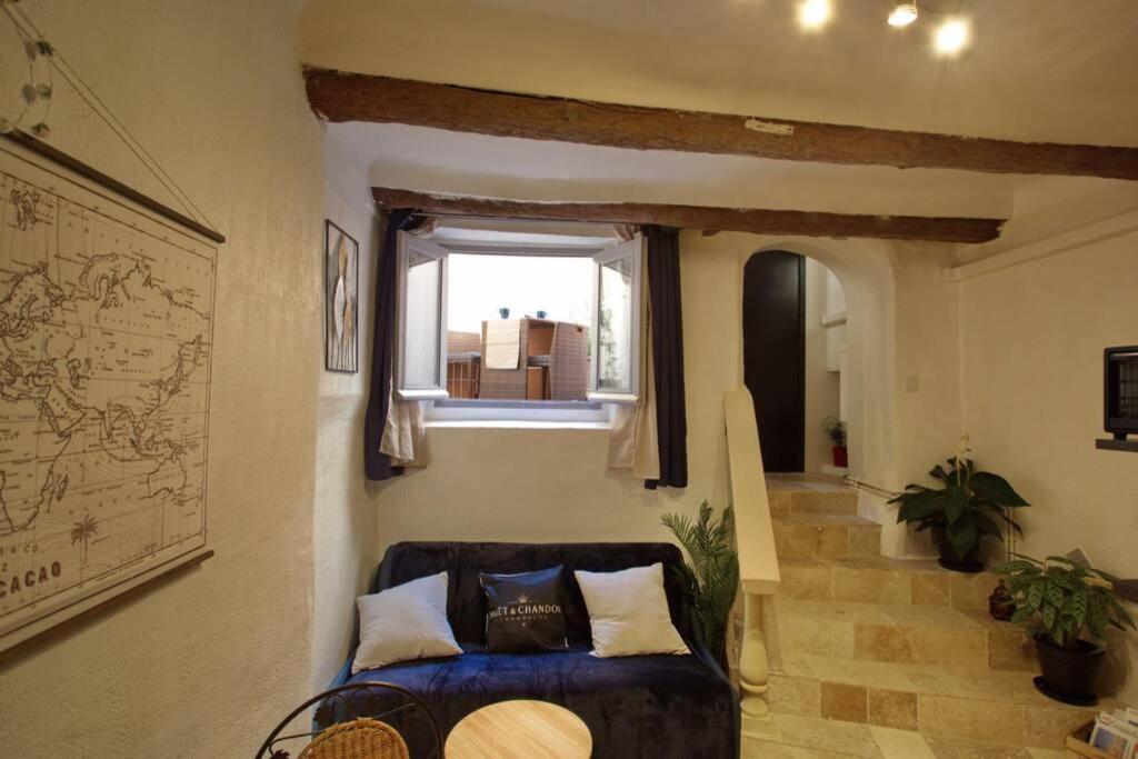 Les Secrets D'Alcove, Nuits Romantiques Avec Spa Aix-en-Provence Exterior photo