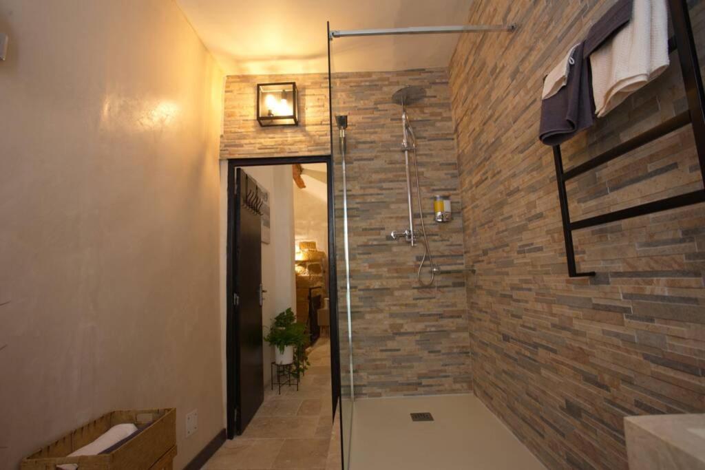 Les Secrets D'Alcove, Nuits Romantiques Avec Spa Aix-en-Provence Exterior photo